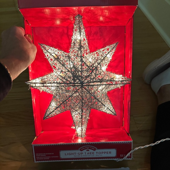 NWT Holiday Time Silver Star Light-Up Tree Topper - Picture 2 of 14
